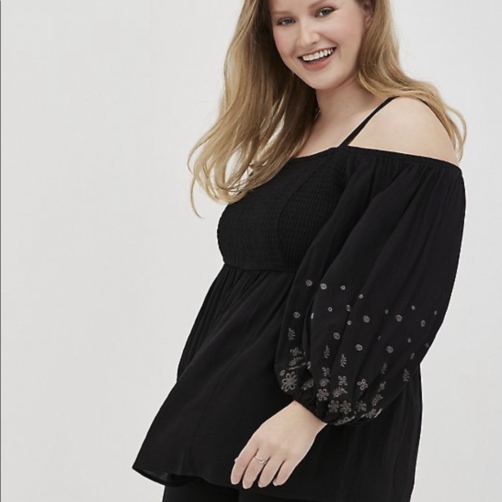 NWT: TORRID Cold Shoulder Gauze Blouse